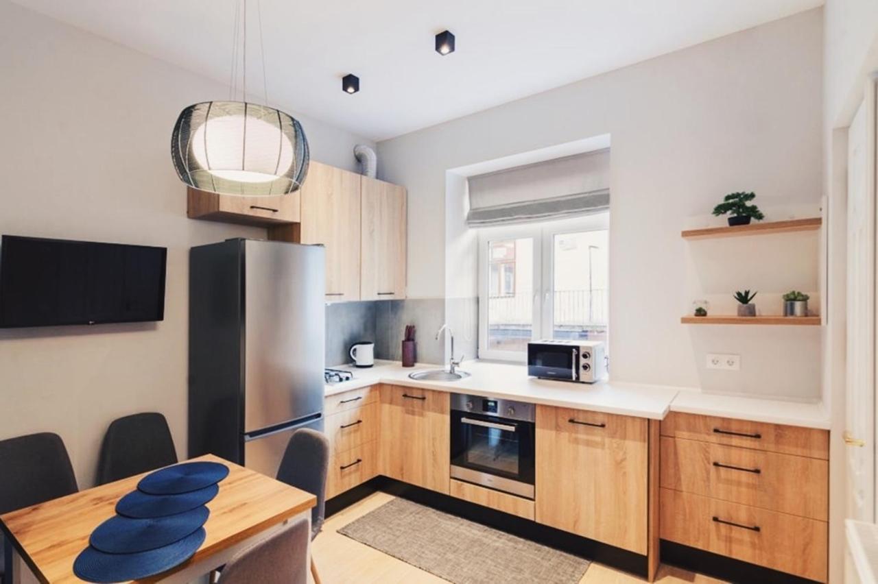 Ferienwohnung Cozy & New Furnished Flat In Old Town Of Lemberg Exterior foto