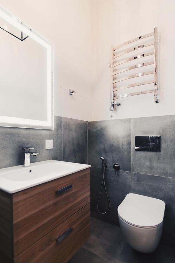 Ferienwohnung Cozy & New Furnished Flat In Old Town Of Lemberg Exterior foto
